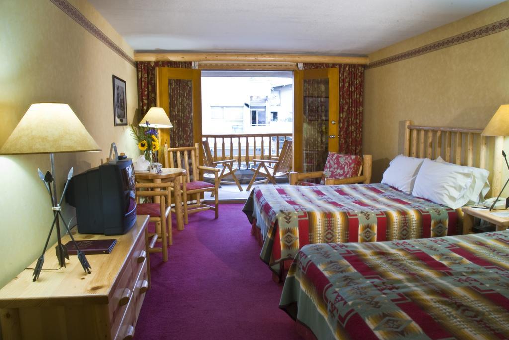 Brewster Mountain Lodge Banff Zimmer foto